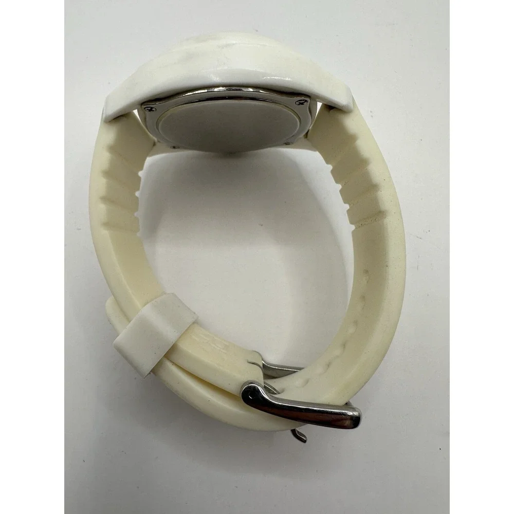 Dkny band has
